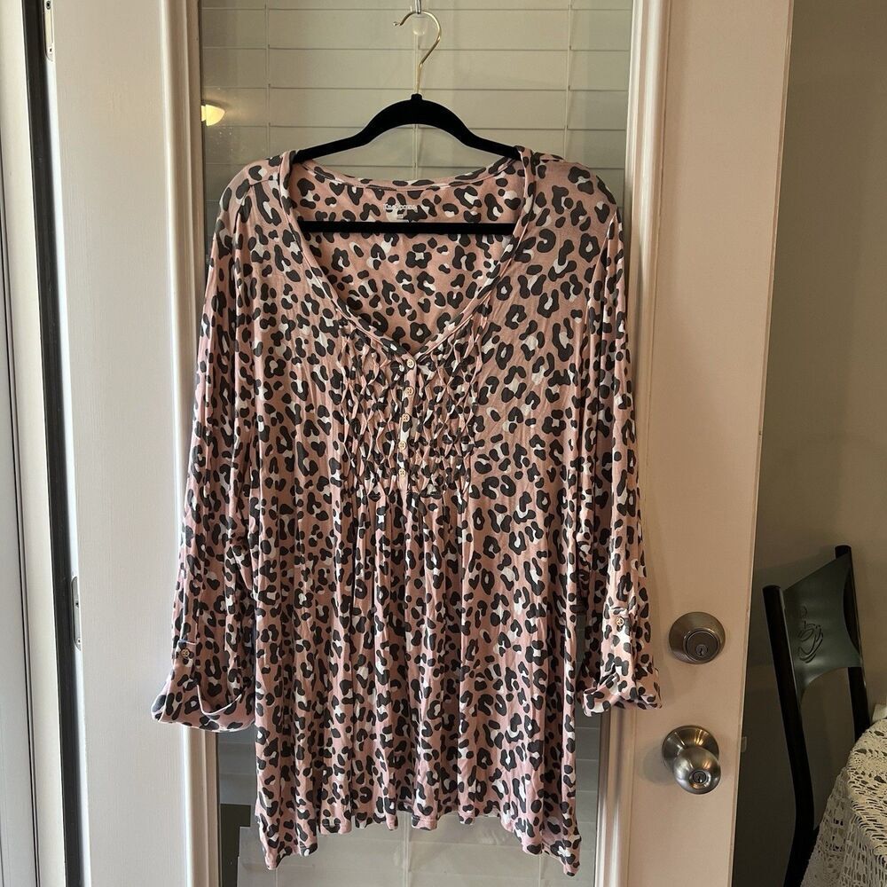 Kim Rogers Women’s Top 2X  Cheetah Print  Roll‎ Tab Sleeves